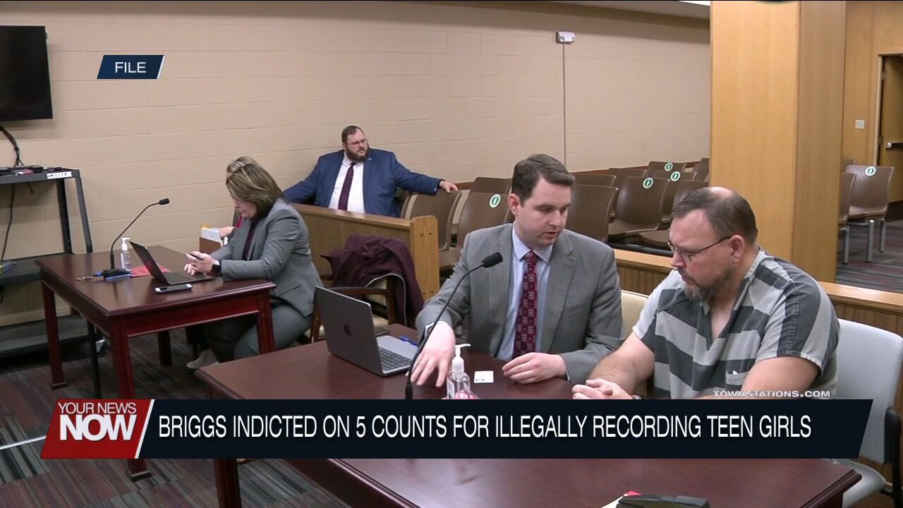 An Allen County Grand Jury indicts the former Spencerville mayor on 5 counts